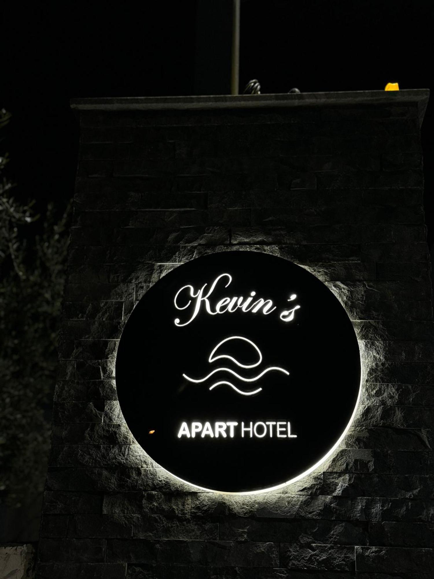 Kevin'S Aparthotel Vlore Exterior photo